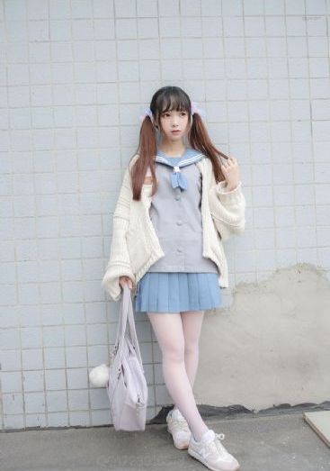年轻小嫂子_720在线观看高清