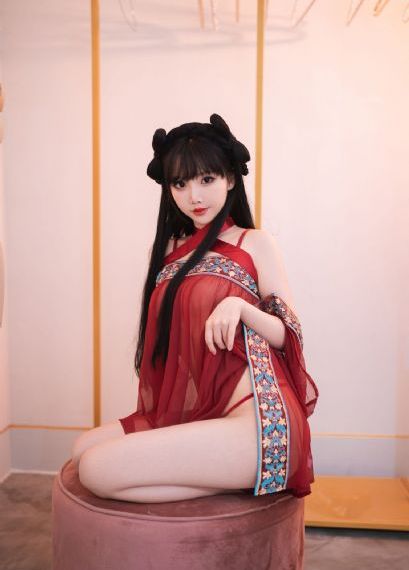 她叫的越大声他就弄得越快_1080最新电影在线观看